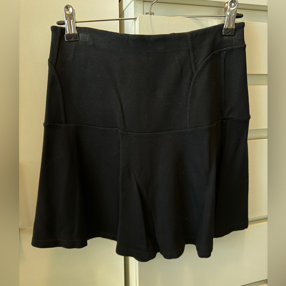 Aritzia Black A-Line Skirt - Size 4